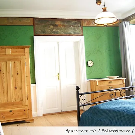 Gelbe Haus - Drei Besondere Lägenhet