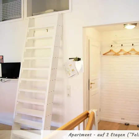 Gelbe Haus - Drei Besondere Apartman *