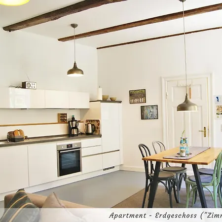 Gelbe Haus - Drei Besondere Apartman *