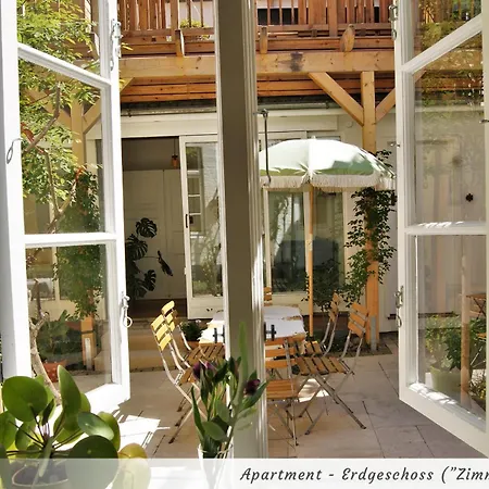 Gelbe Haus - Drei Besondere Apartmán